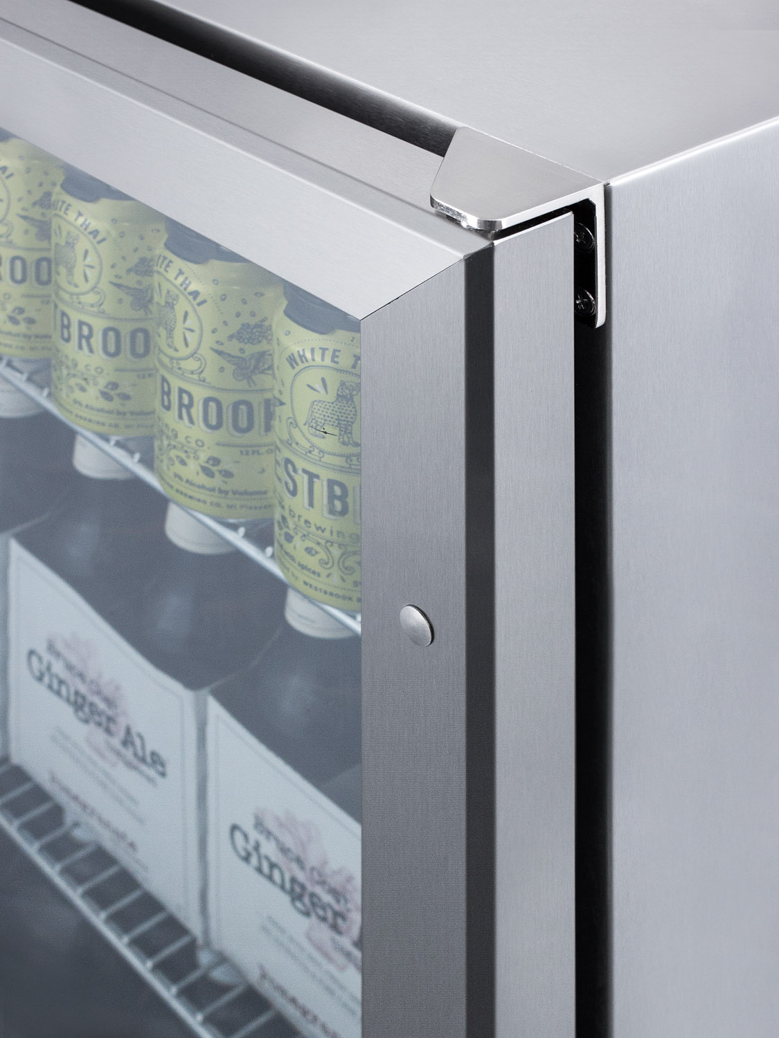 Summit Appliances: The 5.0 cu. ft. Outdoor Glass Door Refrigerator (Model 191812) - Image 3